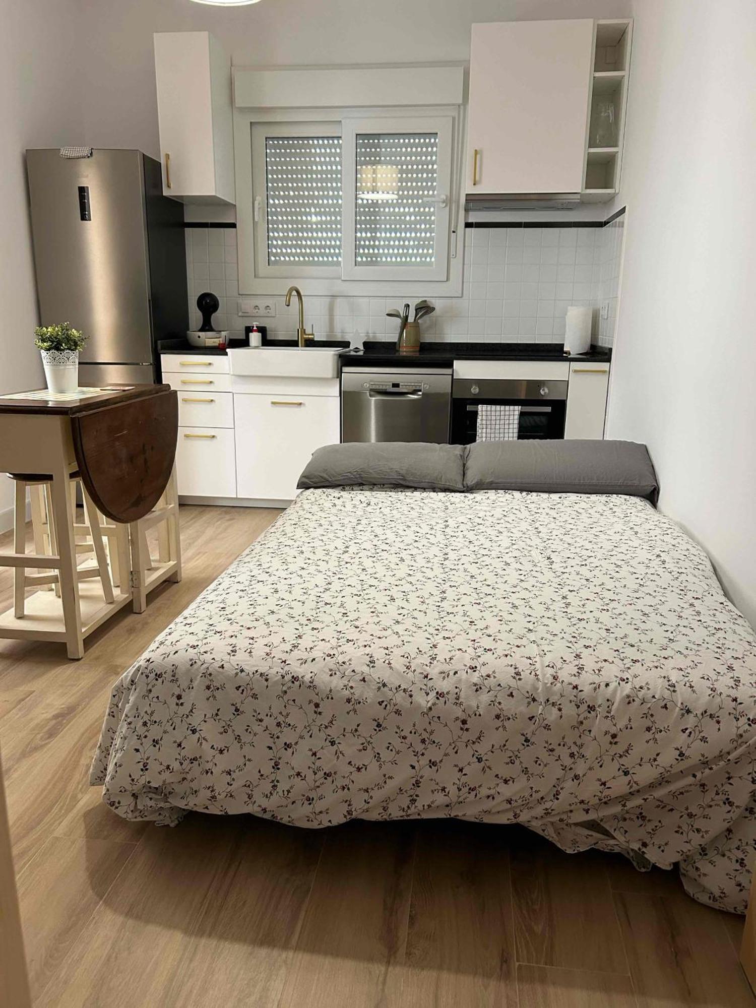 Apartamento Con Wifi, Patio Y Garaje Privado Алькала-де-Гвадаира Экстерьер фото